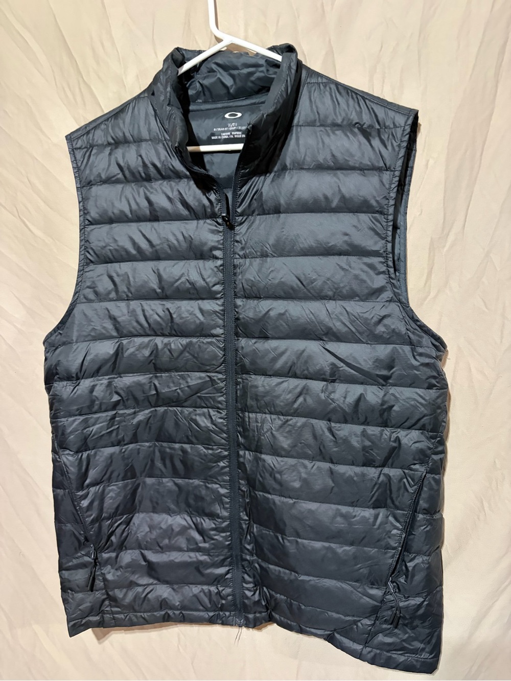 Oakley vest